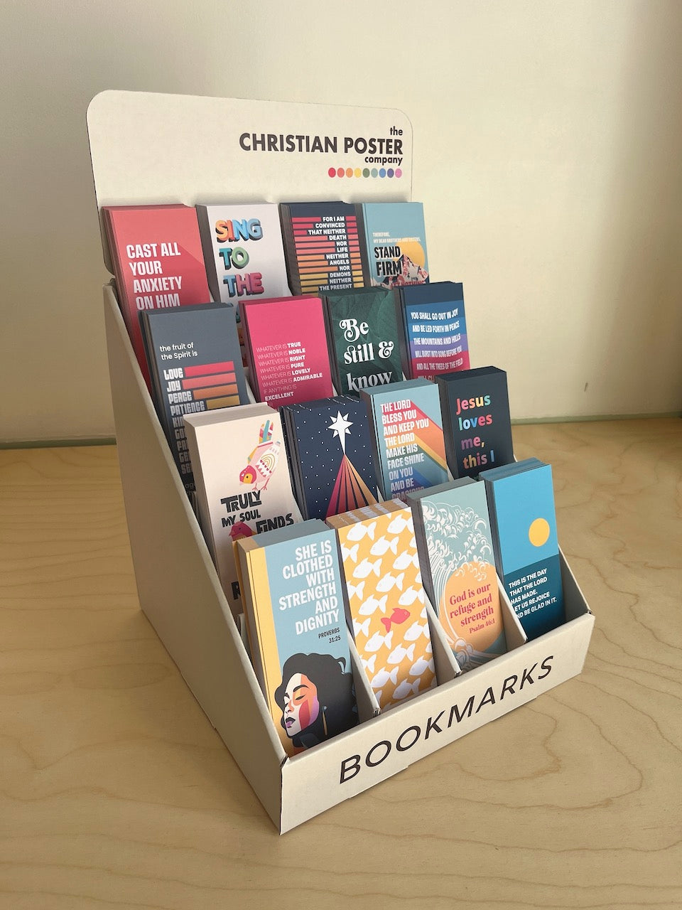 Bookmark display unit with 480 bookmarks