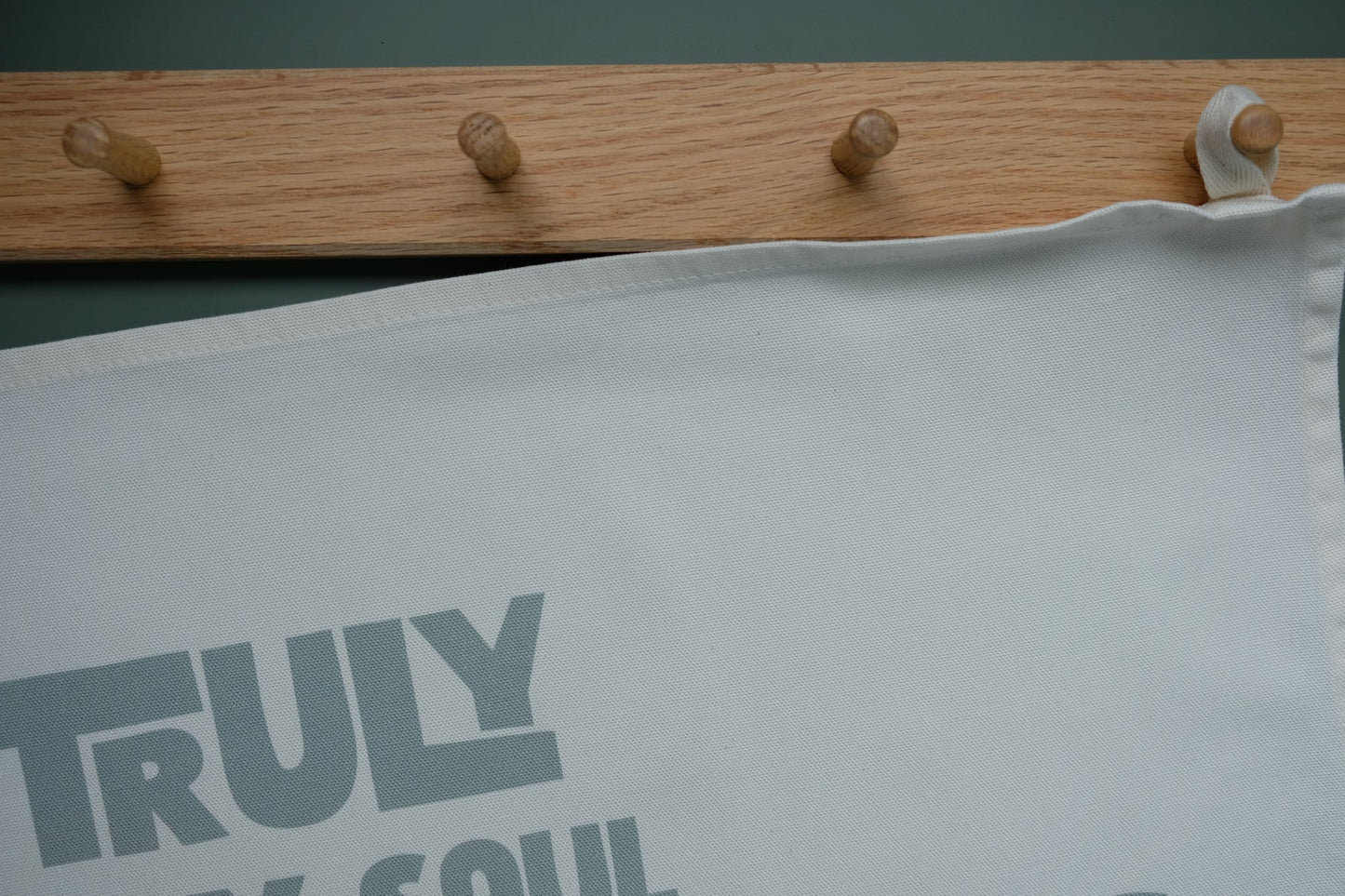 Modern Christian tea towel bird design Psalm 62:1